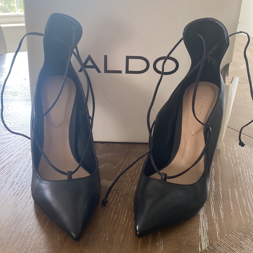 Aldo Thyla black leather lace up pump